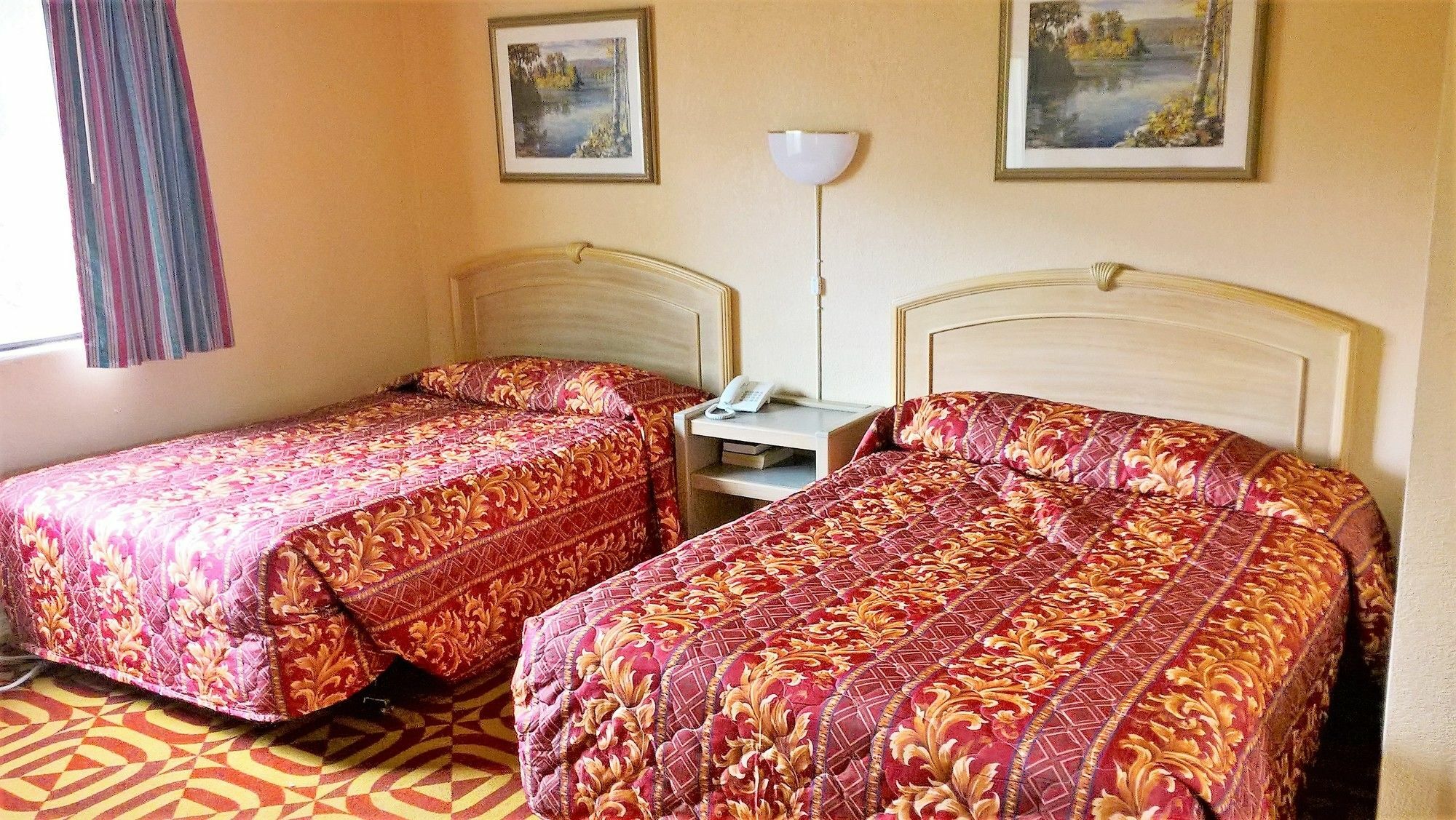 Portland Value Inn And Suites Bagian luar foto